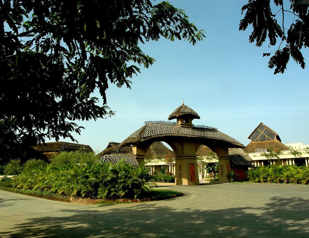 Vedic Village Spa Resort Kolkata Eksteriør bilde